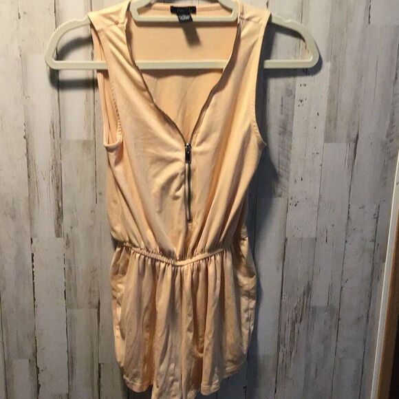 Sexy little romper from rue 21 size extra small - Picture 1 of 5
